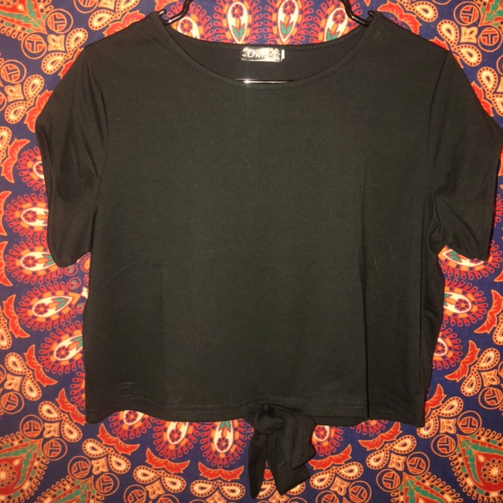 Black tie front crop top